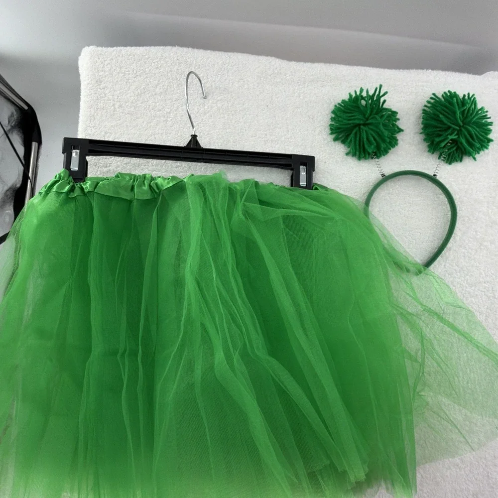 N/A green tulle